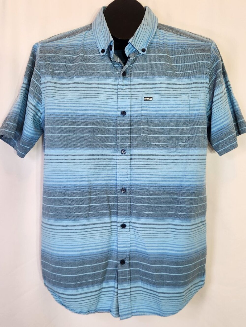 Hurley Blue Striped Short Sleeve Button Up Shirt – Size S
